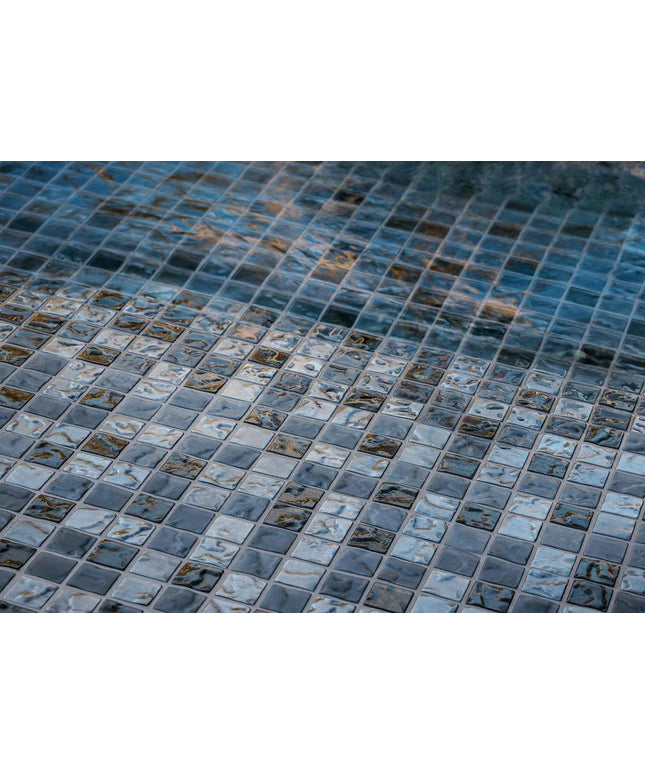 1x1Straight-Set-Obsidian-Shine-Pool-Install