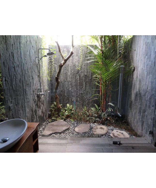 Parallels_Silver_Quartzite_Exterior_Shower