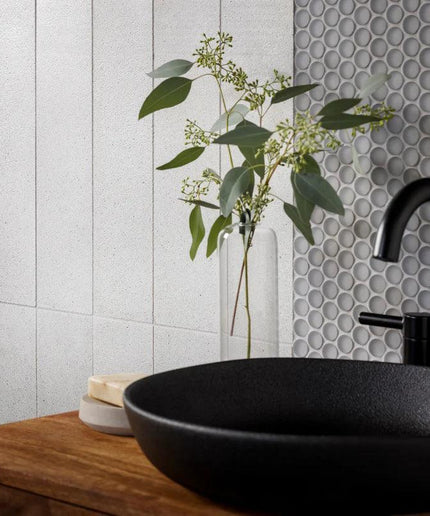 Penny Rounds Tule Matte Bathroom Backsplash Island Stone