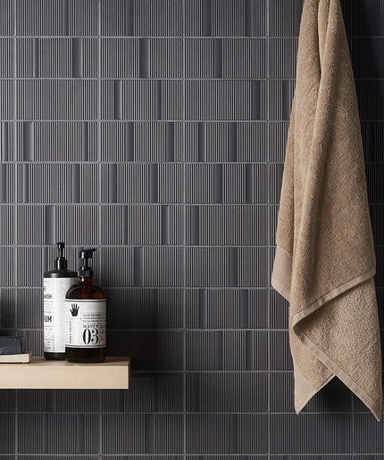 armada-antracite-tile-matte-walls