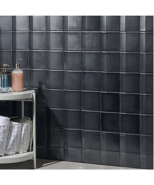 define 5x5 metallic black 3d tiles