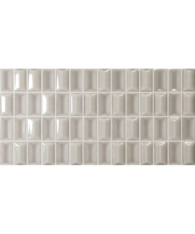 diamond-pearl-gloss Grid of gray tiles with a glossy finish