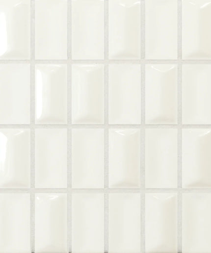 diamond-quartz-gloss White square tiles arranged in a grid pattern