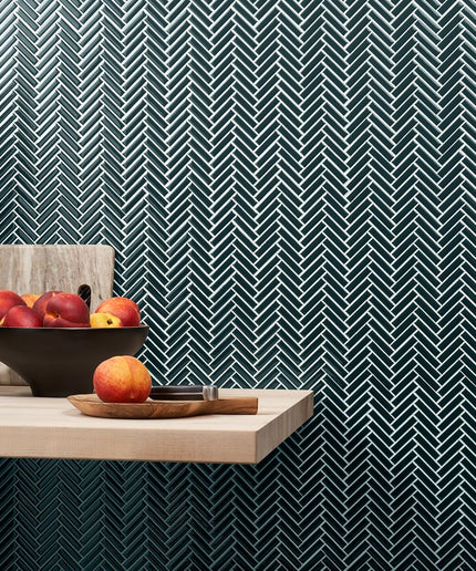 emerald-green-glossy-herringbone-tile-11x11-walls