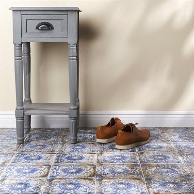 flora-tapestry-floor-tile-8x8