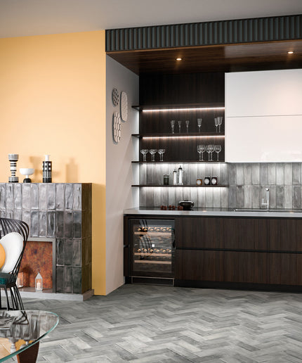 grigio-opaco-fuorinero chevron floor tiles