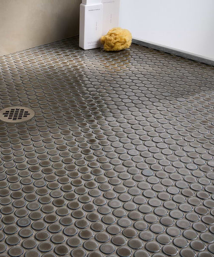 heather-grey-polished-penny-round-denim-mosaic-tile-floors