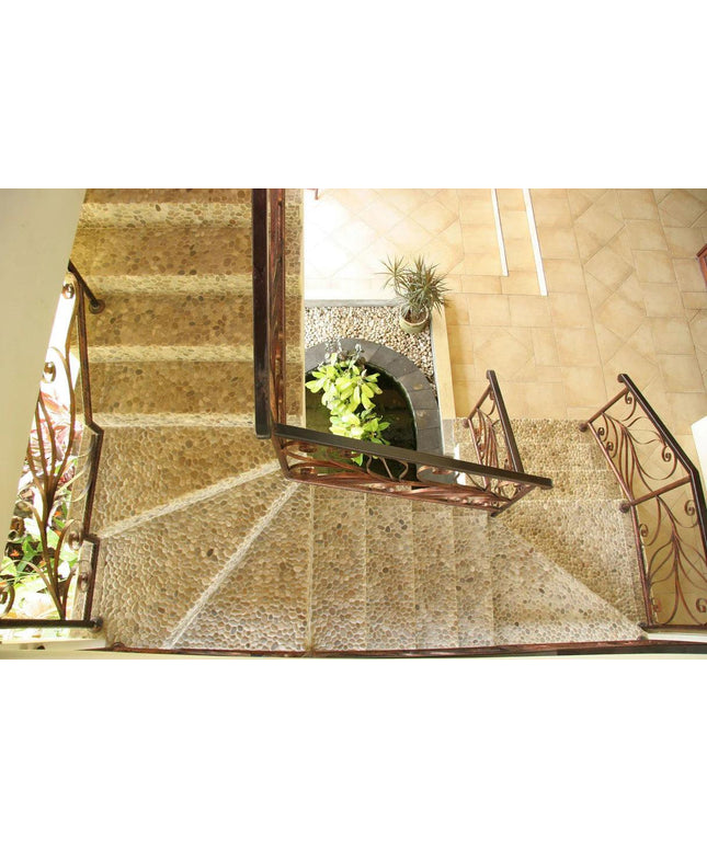 perfect-pebble_french-tan_natural_stairs