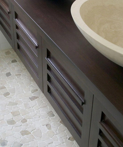 random-mosaic_beige_marble_quartz_tumbled_bathroom-floor