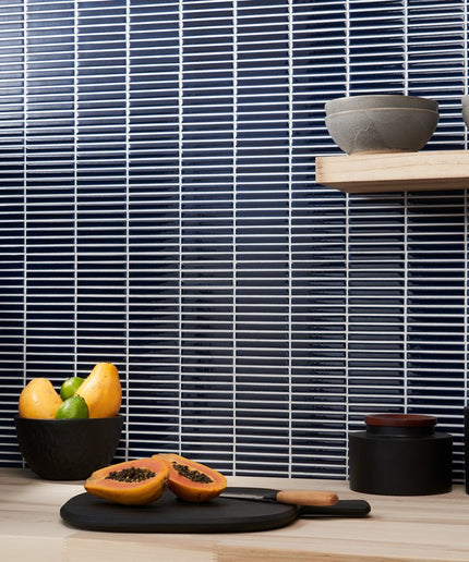 royal-blue-crackled-glossy-tri-stacked-tile-walls-mosaic