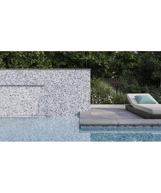 Straight Set Nuance Glass Mosaic Tile 1x1