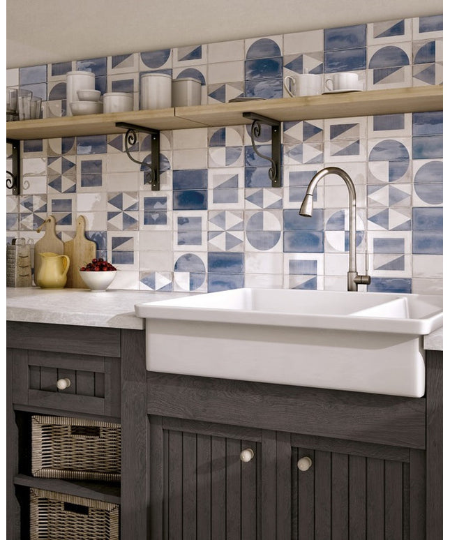 splendours_white_bluenight_deco